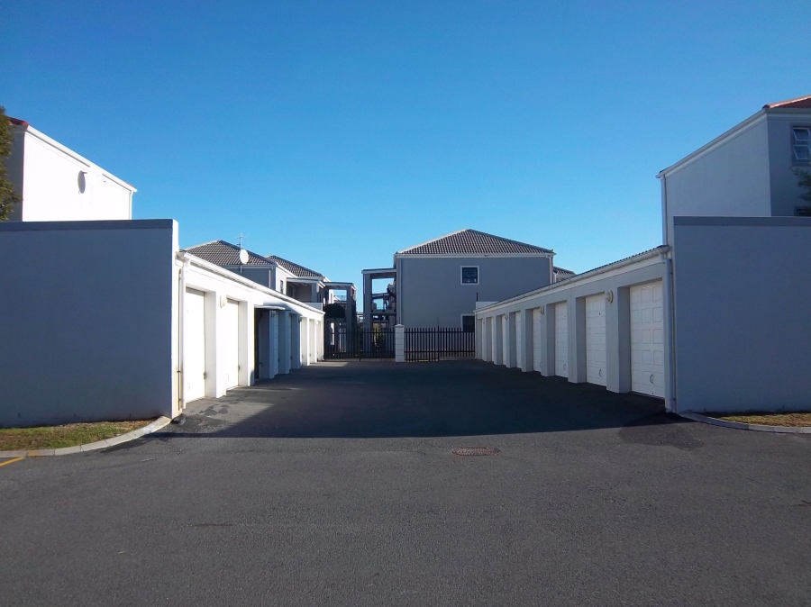 To Let 2 Bedroom Property for Rent in Heritage Park Western Cape